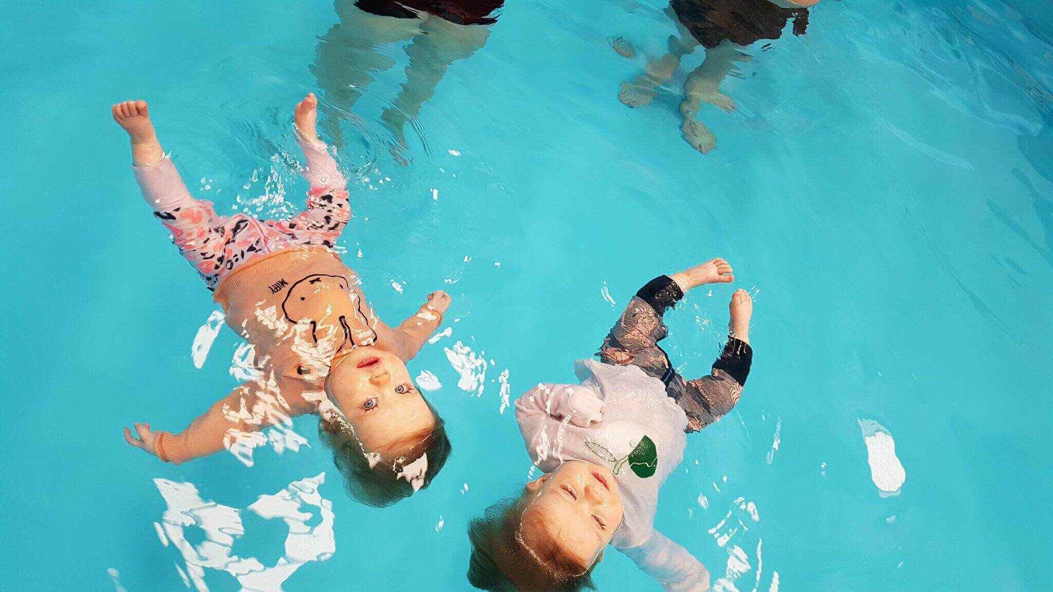 How to Help Kids Float on Their Backs Safely